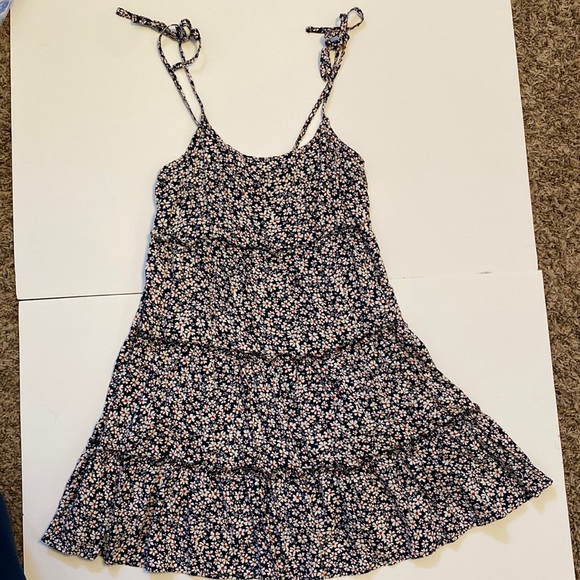 SHEIN Dresses & Skirts - Tiered Floral Tie Strap Dress Shein Small